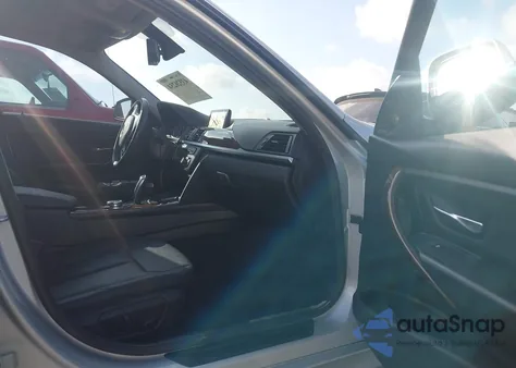 2015 BMW 328I xDrive z USA, uszkodzony, nr VIN WBA3B3C53FF545919